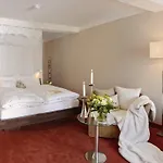 Rosendomizil Hotel 2*